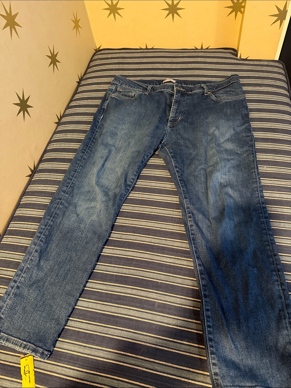 Classic Men's Blue Denim Jeans - Comfortable Everyday Fit ash & Erie 34x26